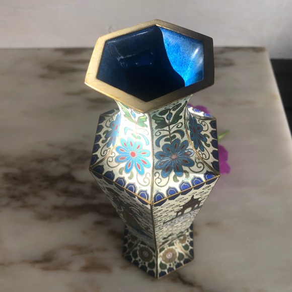 SOLD Vintage | Small Enamel Cloisonne Vase - Picture 5 of 11